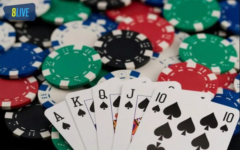 Trải nghiệm đánh bài tiến lên 4 người cực thú vị