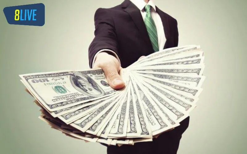 Nằm mộng thấy người khác cho tiền cực may mắn