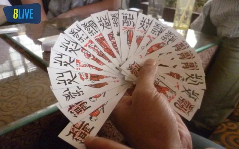 Bỏ túi thuật ngữ khi đánh bài chắn